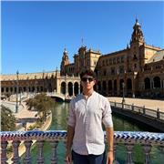 Profesor titulado en bachillerato y estudiando actualmente ingeniería. Soy trabajador y enfocado con mis alumnos.